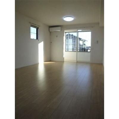 リヴ　フリーリ　Ⅱ 101【管理NO：1-025077101-01010】 ★家具家電は申し込み後に搬入します★の物件画像