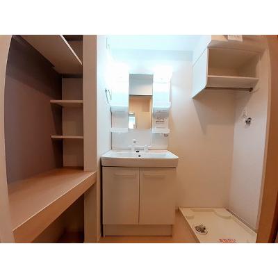 ワーズワースＢ 101【管理NO：1-023544102-01010】 ★家具家電は申し込み後に搬入します★の物件画像