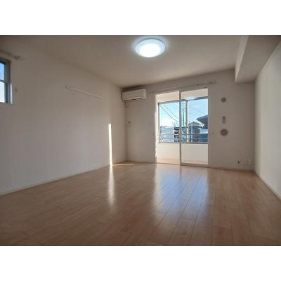 プリム・ローズ 101【管理NO：1-023370701-01010】 ★家具家電は申し込み後に搬入しますの物件画像