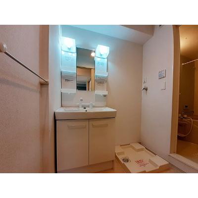 ラルーチェ 102【管理NO：1-020495801-01020】 ★家具家電は申し込み後に搬入しますの物件画像