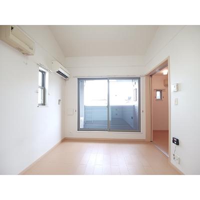 サンリット　ハウス 201【管理NO：1-016548401-02010】 ★家具家電は申し込み後に搬入しますの物件画像
