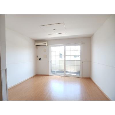 ウーバ　ノーベ 102【管理NO：1-015852901-01020】 ★家具家電は申し込み後に搬入します★の物件画像