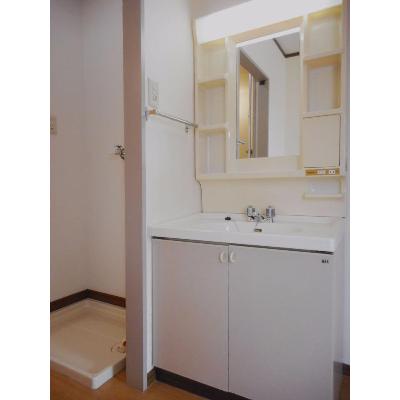 カラコレス 202【管理NO：1-006629001-02020】 ★家具家電は申し込み後に搬入します 2026年07月中旬入居可能の物件画像