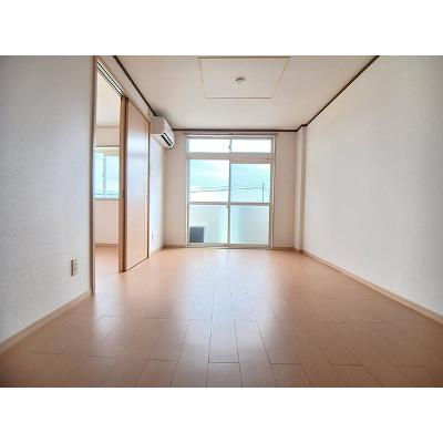 エルディム花水木西棟 201【管理NO：1-004632202-02010】 ★家具家電は申し込み後に搬入します★の物件画像