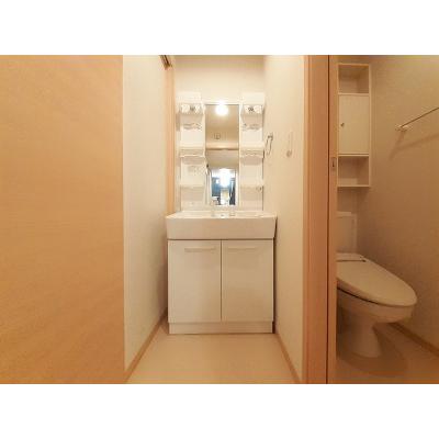 ウィステリアスタイル 103【管理NO：1-015946601-01030】 ★家具家電は申し込み後に搬入しますの物件画像