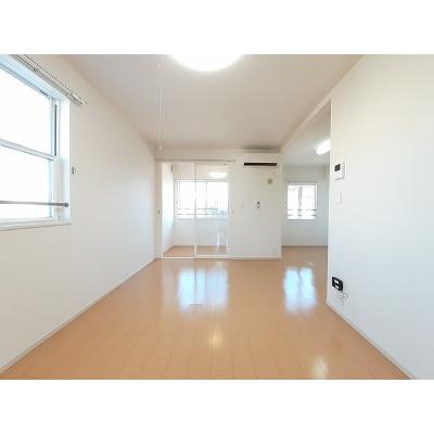 コッティ大泉 203【管理NO：1-018589301-02030】 ★家具家電は申し込み後に搬入します★の物件画像