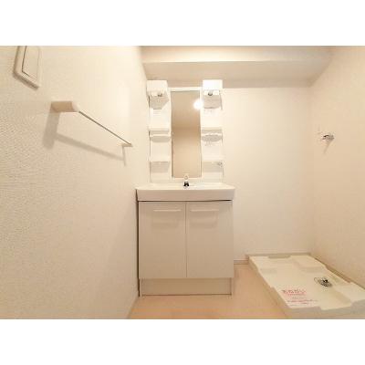 コッティ大泉 203【管理NO：1-018589301-02030】 ★家具家電は申し込み後に搬入します★の物件画像