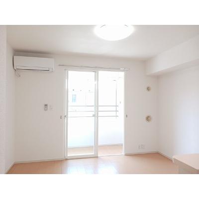 アッシュ８　Ａ 203【管理NO：1-018411201-02030】 ★家具家電は申し込み後に搬入します★の物件画像