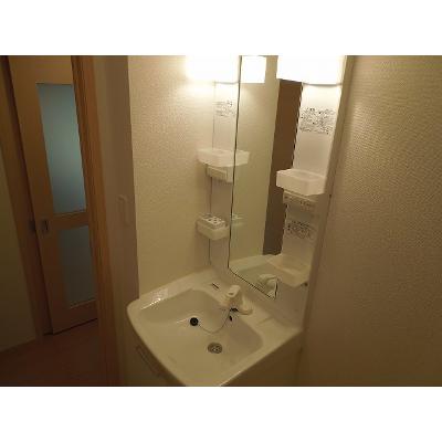 グランデ　フエンテ 203【管理NO：1-016995901-02030】 ★家具家電は申し込み後に搬入します 2026年08月中旬入居可能の物件画像