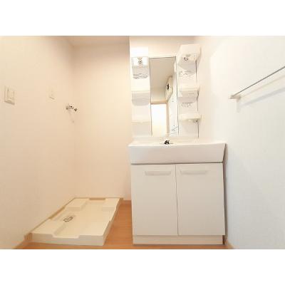カプリスＡ 201【管理NO：1-015428101-02010】 ★家具家電は申し込み後に搬入しますの物件画像