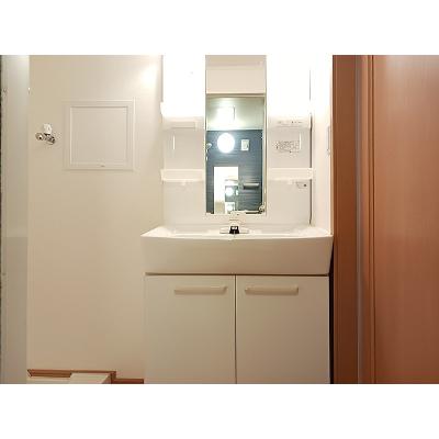 クロンドールⅡ 204【管理NO：1-015372102-02040】 ★家具家電は申し込み後に搬入します★の物件画像