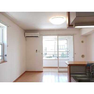 クロンドールⅡ 201【管理NO：1-015372102-02010】 ★家具家電は申し込み後に搬入しますの物件画像