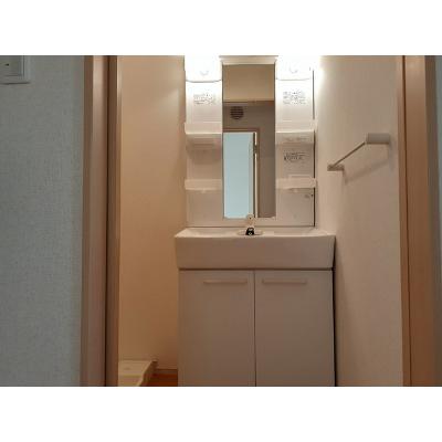 カリメーラ 101【管理NO：1-018303601-01010】 ★家具家電は申し込み後に搬入しますの物件画像