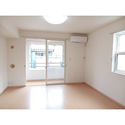サイモン　ＥＩＧＨＴ 106【管理NO：1-015839601-01060】 ★家具家電は申し込み後に搬入しますの物件画像