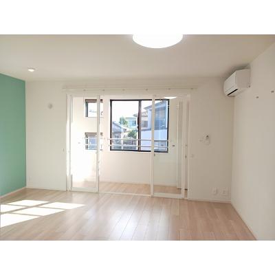 ミラノⅥ　Ａ 202【管理NO：1-027438801-02020】 ★家具家電は申し込み後に搬入しますの物件画像