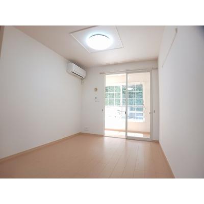 ボニートビオラⅢ 101【管理NO：1-016293601-01010】 ★家具家電は申し込み後に搬入します★の物件画像