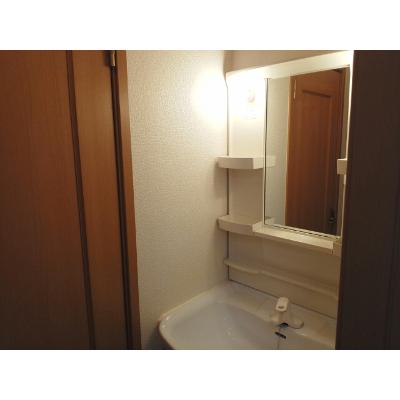 リーブラⅢ 101【管理NO：1-014940501-01010】 ★家具家電は申し込み後に搬入します 2026年07月下旬入居可能の物件画像