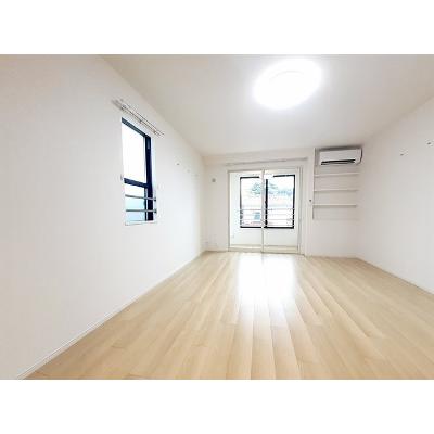 エスポワール２０２４ 201【管理NO：1-027588701-02010】 ★家具家電は申し込み後に搬入します★の物件画像