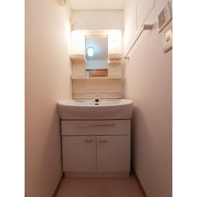 プリムローズ 203【管理NO：1-013687301-02030】 ★家具家電は申し込み後に搬入しますの物件画像