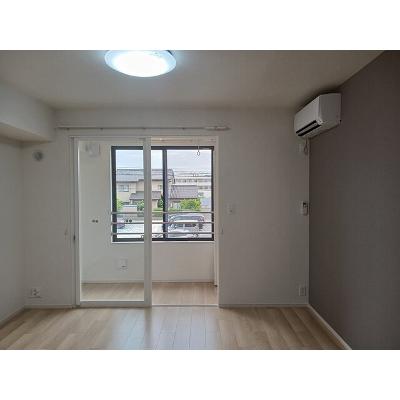 コンフォール・アイリス 203【管理NO：1-027046601-02030】 ★家具家電は申し込み後に搬入しますの物件画像