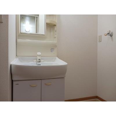 シャインヒルズ　Ａ 201【管理NO：1-012323901-02010】 ★家具家電は申し込み後に搬入しますの物件画像