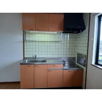 フラワーパーク 201【管理NO：1-010183901-02010】 ★家具家電は申し込み後に搬入しますの物件画像