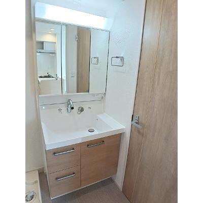 ナナラーピカケ 303【管理NO：1-028352501-03030】 ★家具家電は申し込み後に搬入しますの物件画像