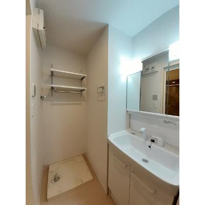 フィレール 102【管理NO：1-026961201-01020】 ★家具家電は申し込み後に搬入します 2026年07月上旬入居可能の物件画像