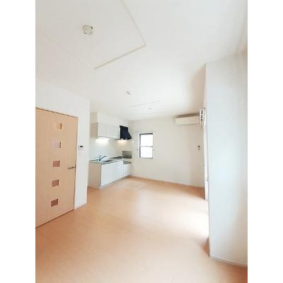レーベン　ラオム 101【管理NO：1-017837001-01010】 ★家具家電は申し込み後に搬入します 2026年07月下旬入居可能の物件画像