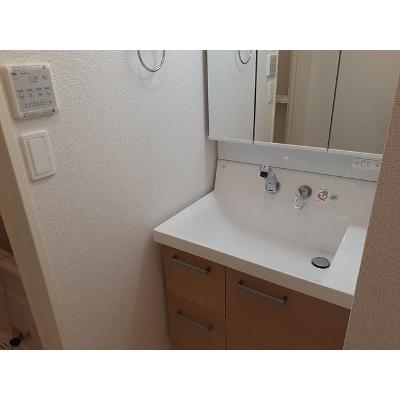 コンフォートアゼリア 103【管理NO：1-025504801-01030】 ★家具家電は申し込み後に搬入しますの物件画像