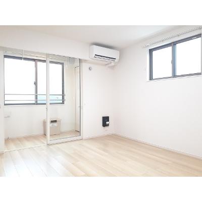 スティルライフ 205【管理NO：1-026129401-02050】 ★家具家電は申し込み後に搬入します 2026年07月下旬入居可能の物件画像