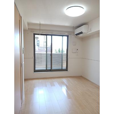 グローヴⅥ 205【管理NO：1-022312201-02050】 ★家具家電は申し込み後に搬入しますの物件画像
