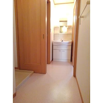 カーサ・リブラⅠ 101【管理NO：1-013206201-01010】 ★家具家電は申し込み後に搬入します 2026年08月中旬入居可能の物件画像