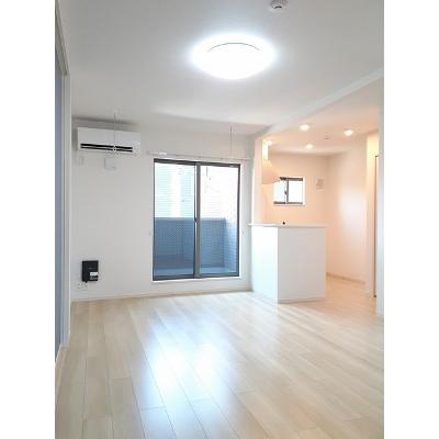 ＬＵＮＡ・Ⅲ 202【管理NO：1-026646901-02020】 ★家具家電は申し込み後に搬入します★の物件画像