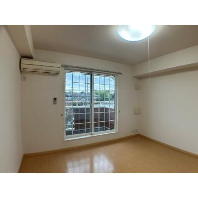 アイリス 203【管理NO：1-017036001-02030】 ★家具家電は申し込み後に搬入しますの物件画像