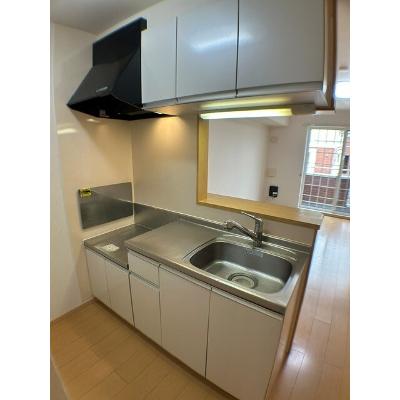 アイリス 102【管理NO：1-017036001-01020】 ★家具家電は申し込み後に搬入しますの物件画像