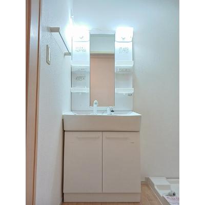 クラール曽比Ｂ 105【管理NO：1-016884301-01050】 ★家具家電は申し込み後に搬入しますの物件画像