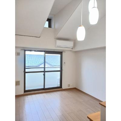 シェーネスベルク 305【管理NO：1-013381701-03050】 ★家具家電は申し込み後に搬入します 2026年07月下旬入居可能の物件画像