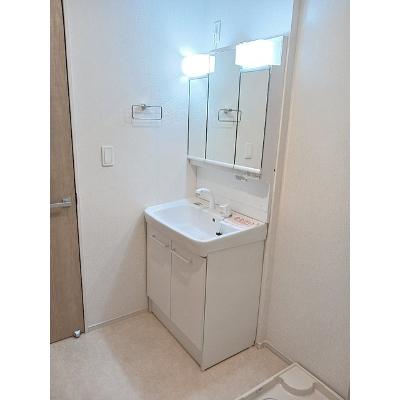 セレニティⅡ 103【管理NO：1-027077201-01030】 ★家具家電は申し込み後に搬入しますの物件画像