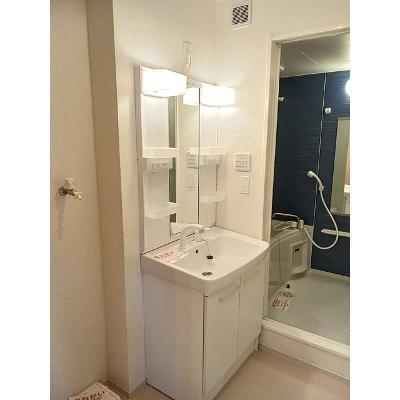 アクアマリーナ 101【管理NO：1-018700201-01010】 ★家具家電は申し込み後に搬入しますの物件画像