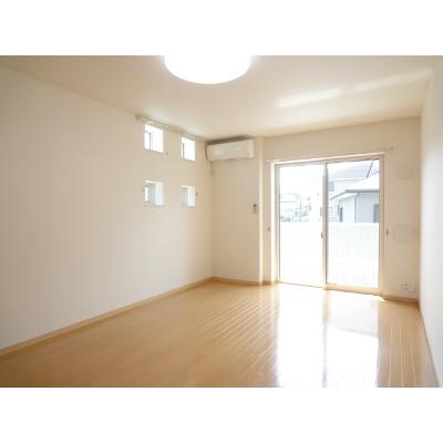 フリーデ 101【管理NO：1-016893401-01010】 ★家具家電は申し込み後に搬入します 2026年08月中旬入居可能の物件画像