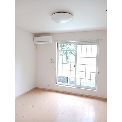 メゾン・ド・アーブル 201【管理NO：1-015461601-02010】 ★家具家電は申し込み後に搬入しますの物件画像