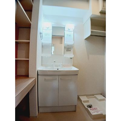サイレンスＣ 102【管理NO：1-022561001-01020】 ★家具家電は申し込み後に搬入しますの物件画像