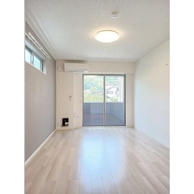 ソラリス 101【管理NO：1-027483001-01010】 ★家具家電は申し込み後に搬入します★の物件画像