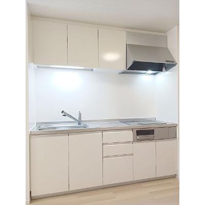 フォレ　リジェール 102【管理NO：1-028622801-01020】 ★家具家電は申し込み後に搬入します★の物件画像