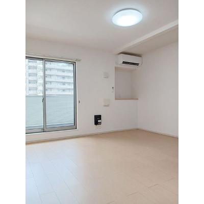 サウス　ウィンド 301【管理NO：1-018829401-03010】 ★家具家電は申し込み後に搬入しますの物件画像