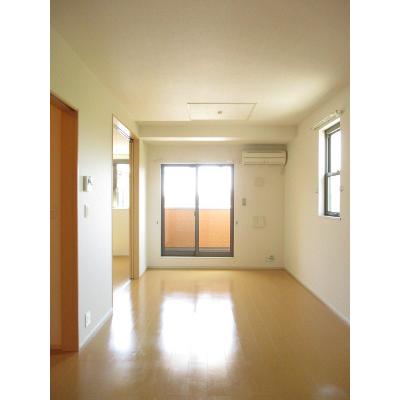 プリムローズ　２０１１ 201【管理NO：1-017632201-02010】 ★家具家電は申し込み後に搬入します 2026年07月上旬入居可能の物件画像