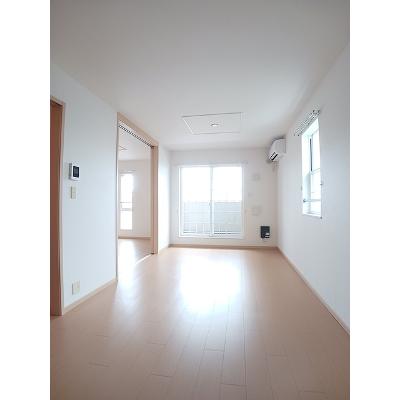 クラール 201【管理NO：1-016814201-02010】 ★家具家電は申し込み後に搬入します★の物件画像