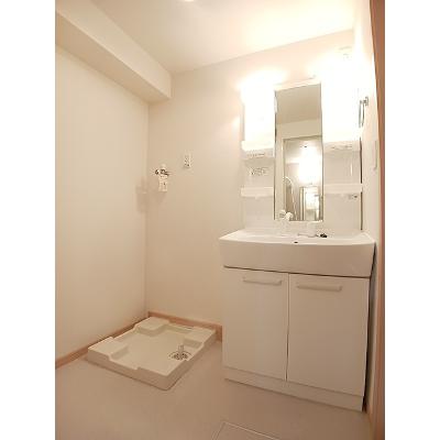 クラール 201【管理NO：1-016814201-02010】 ★家具家電は申し込み後に搬入します★の物件画像