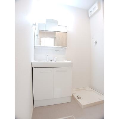ジール 202【管理NO：1-028356701-02020】 ★家具家電は申し込み後に搬入します★の物件画像